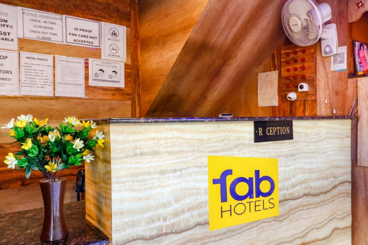 Hotel Ambika Dx Гвалиор Екстериор снимка